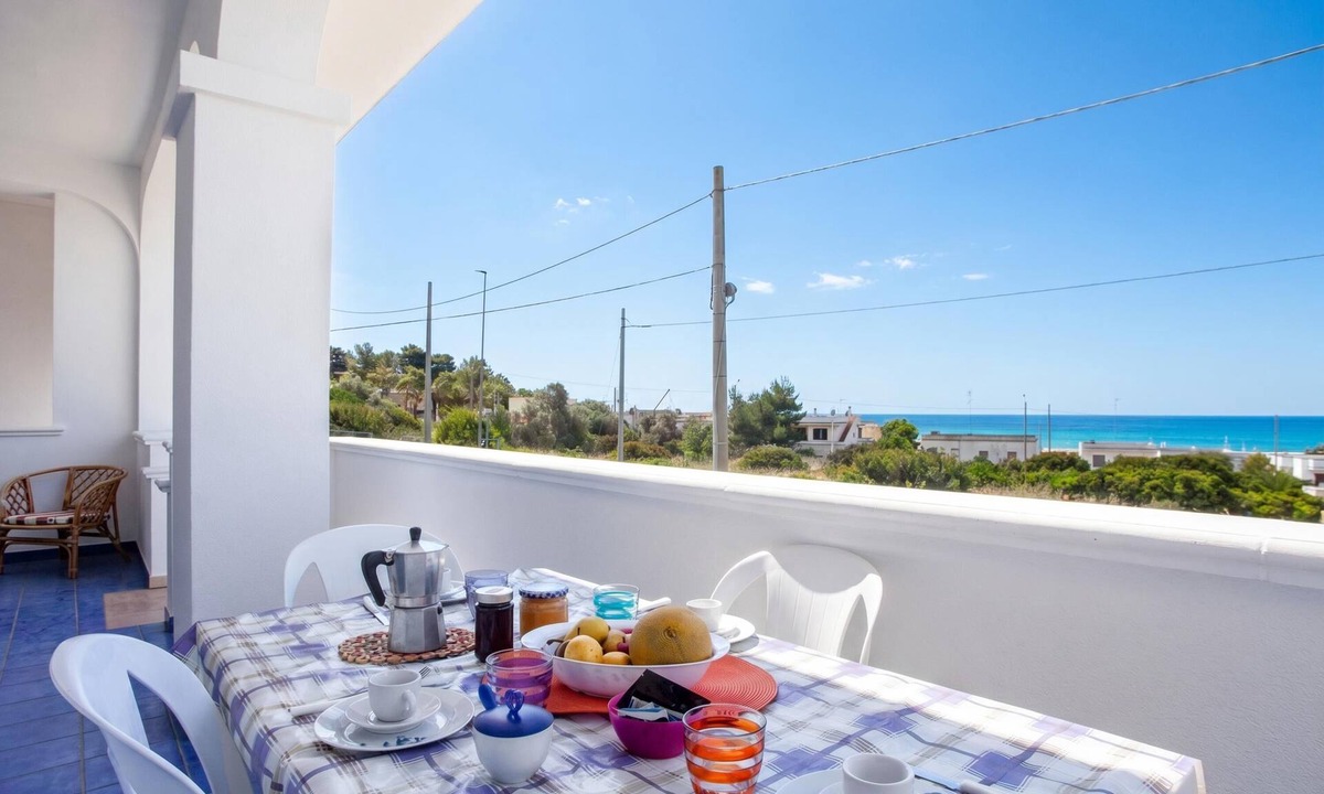 Torre Vado Apartment | Complesso Azzurro 1 Near The Beach, Salve, Italy