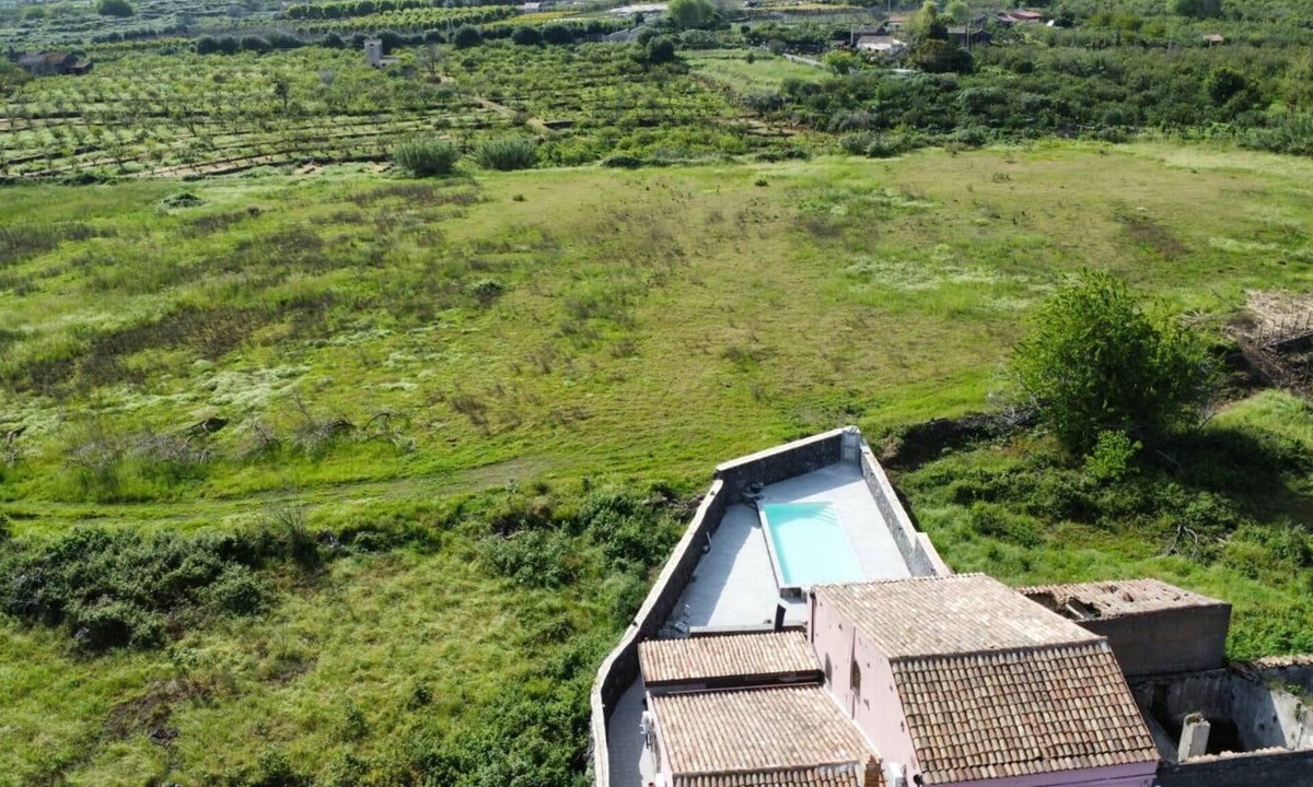 Fondachello Apartment | Cosy and character-filled studio apartment with Pool near Beaches Taormina Etna
