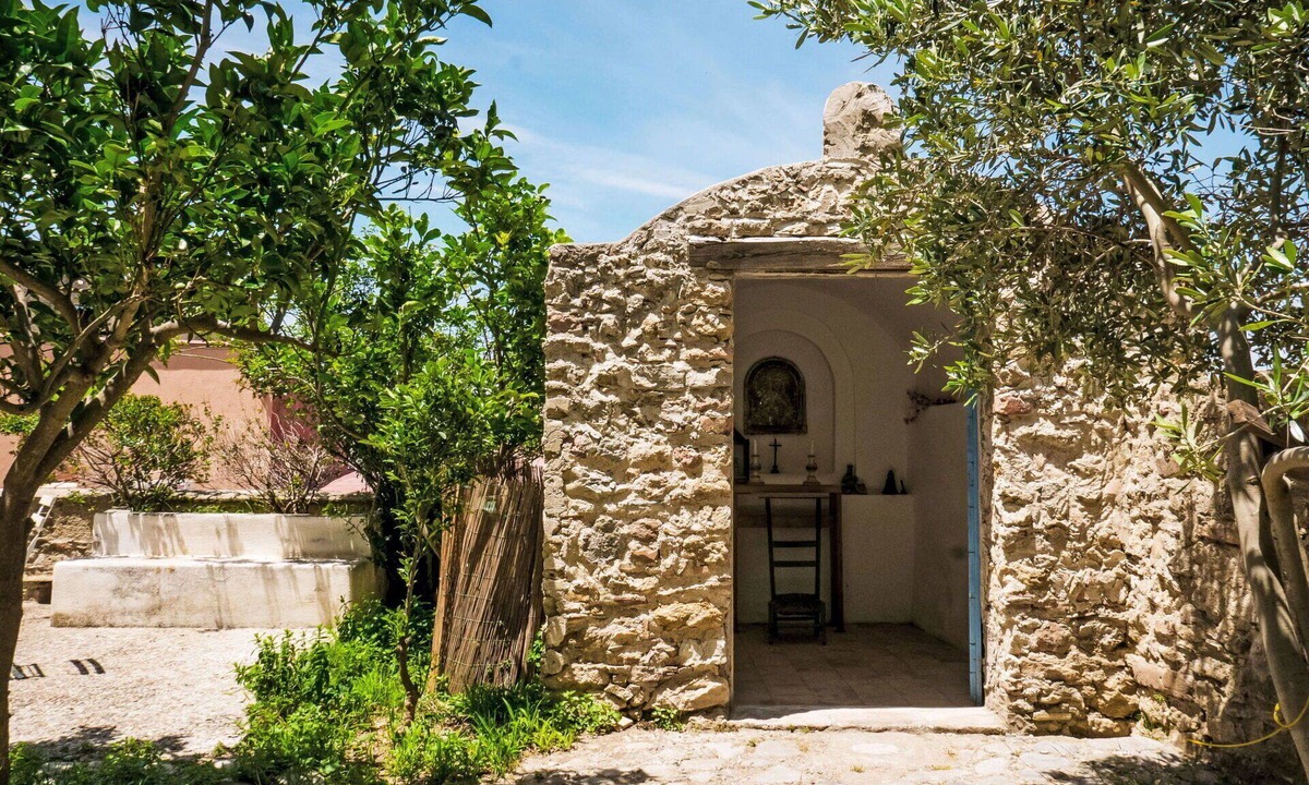 Strongoli Apartment | Cosy apartment for 7 people with WIFI, patio and pets allowed