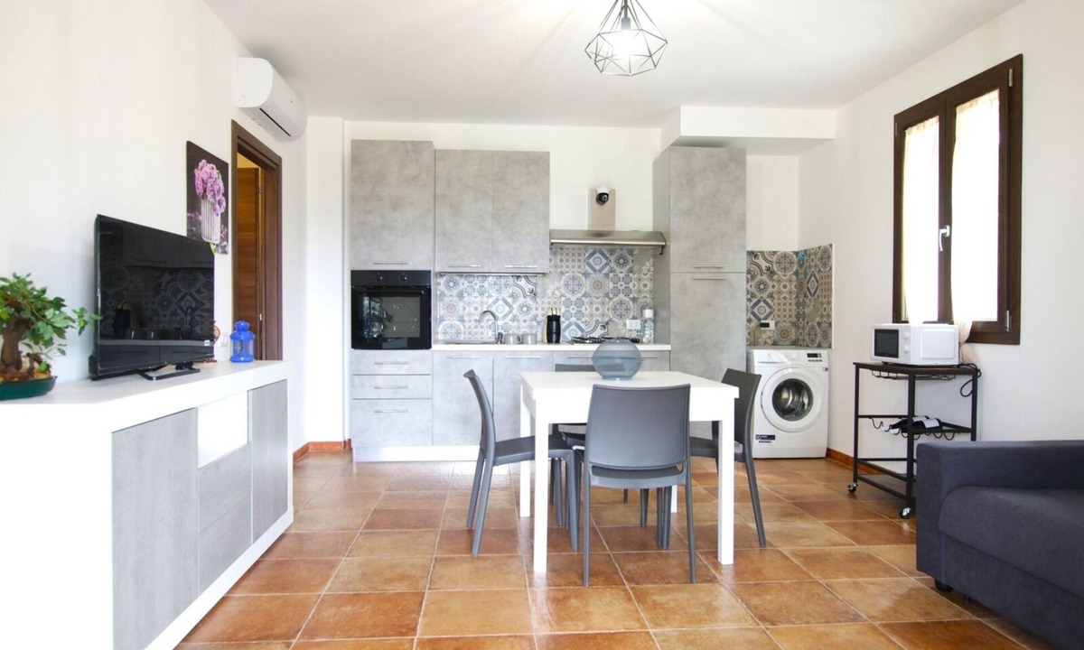 Campofelice di Roccella Villa | Cosy Countryside comfy Retreat near the Sea, Close to Cefalù, Pet Friendly!