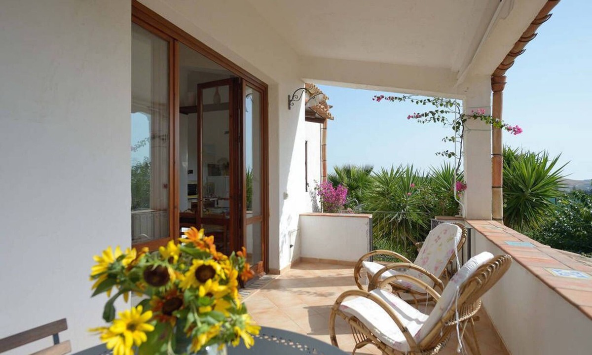 Borgo Bonsignore House | Country apartment in villa: relax between sea and history