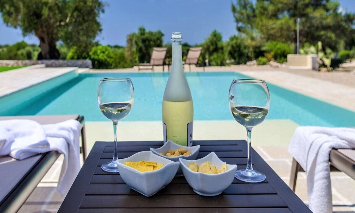 Morciano di Leuca Villa | Country estate with trullo, pool and sea view
