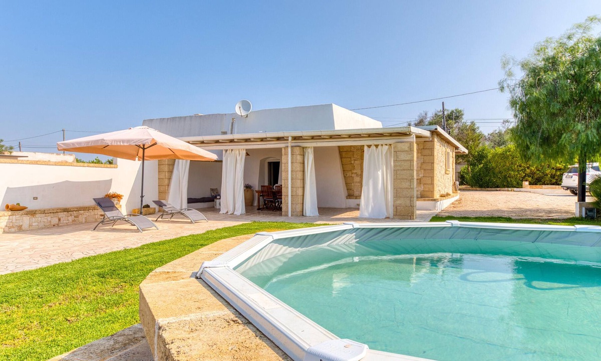 Presicce House | Country House 'Pajara Fazzadio' with Sea View, Wi-Fi and Air Conditioning