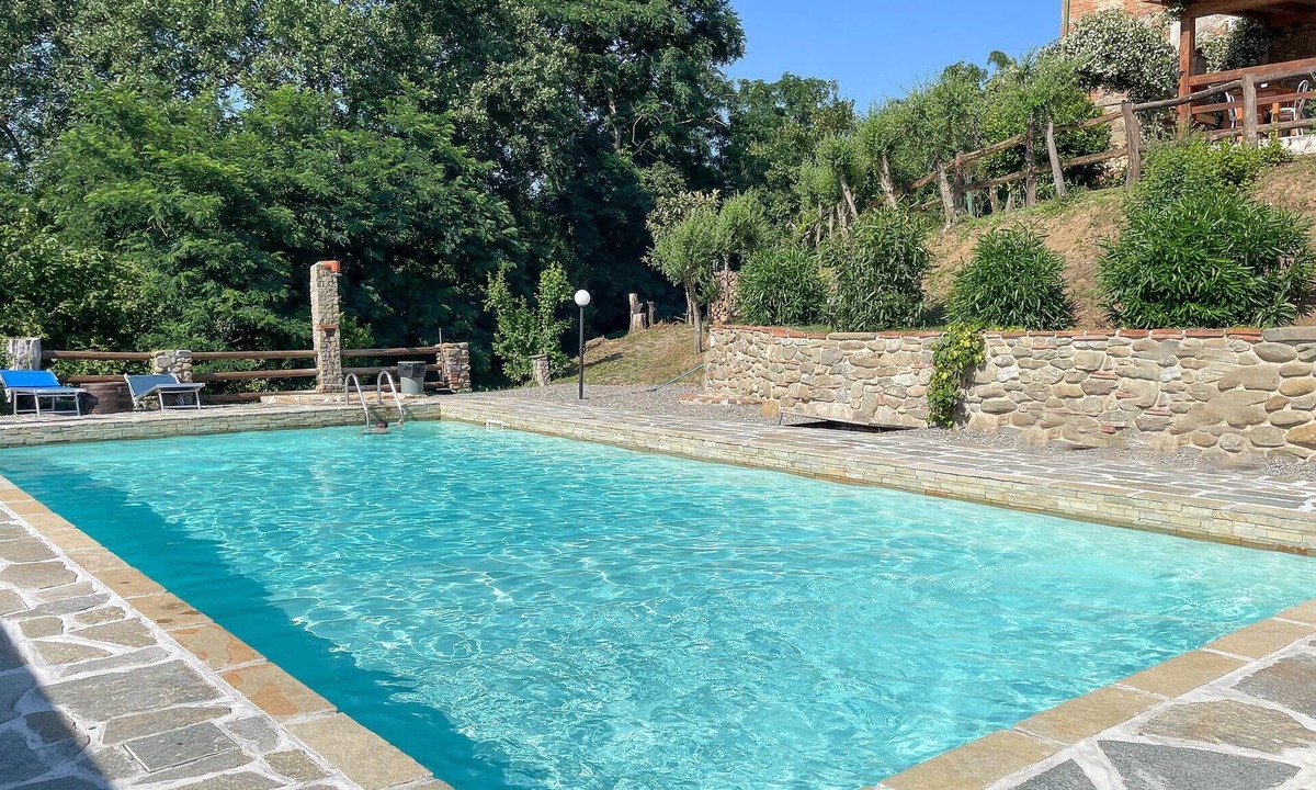Capannori Apartment | Cozy apartment in S.Martino in Colle LU with swimming pool