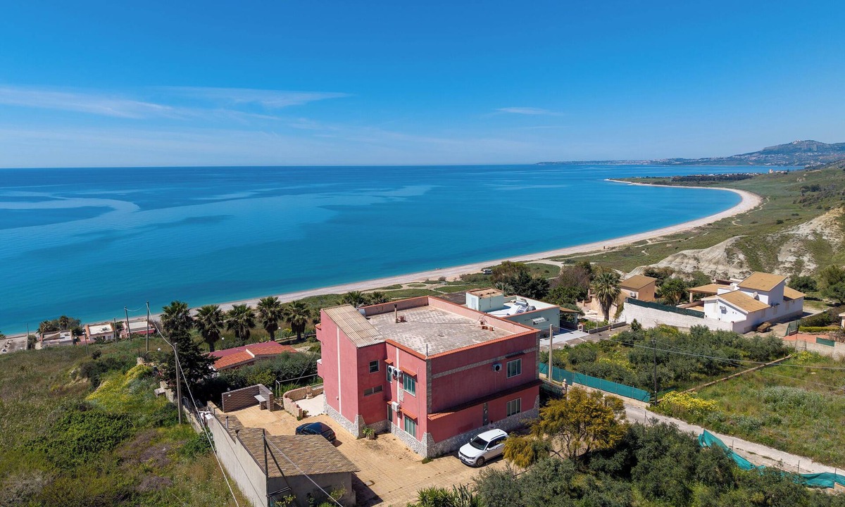 Ribera Apartment | Cozy apartment for families and groups in front of the sea SULIVENTUMARI