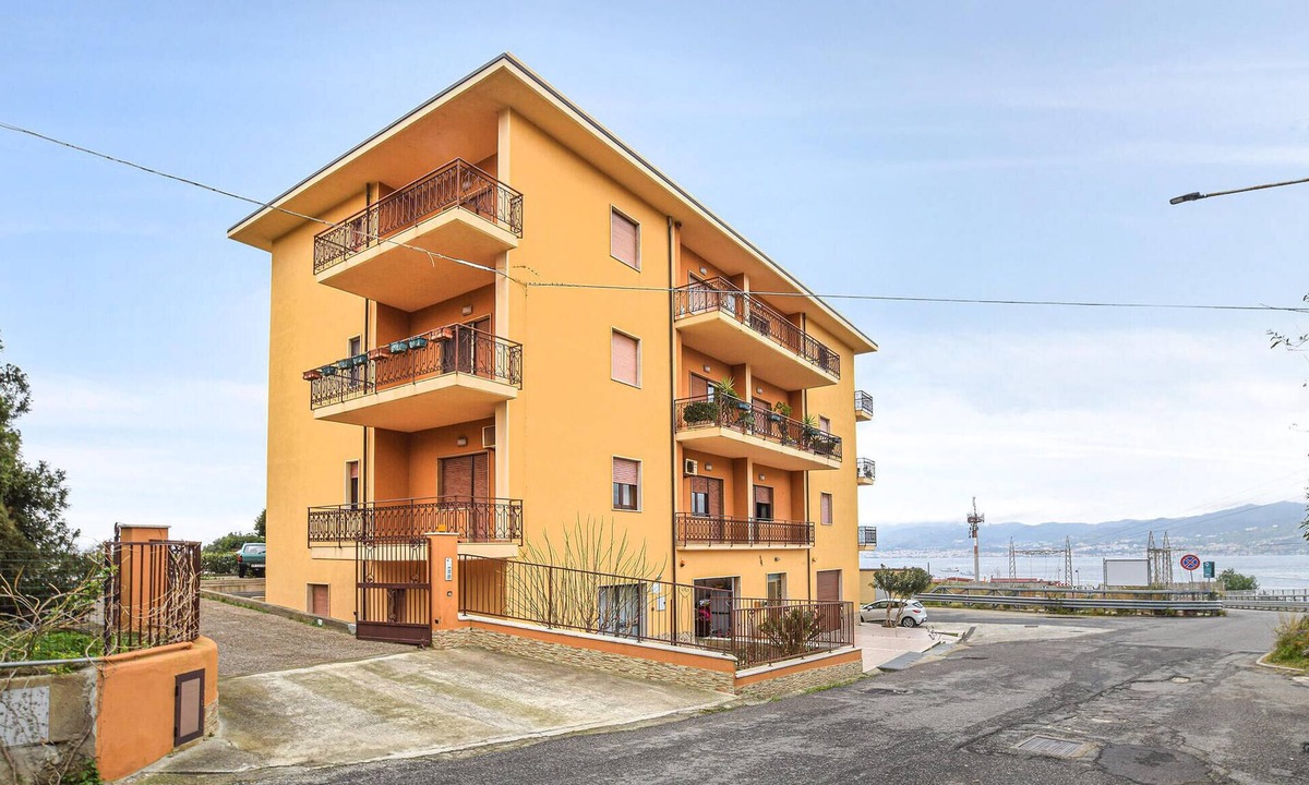 Campo Calabro Apartment | Cozy apartment in Campo Calabro