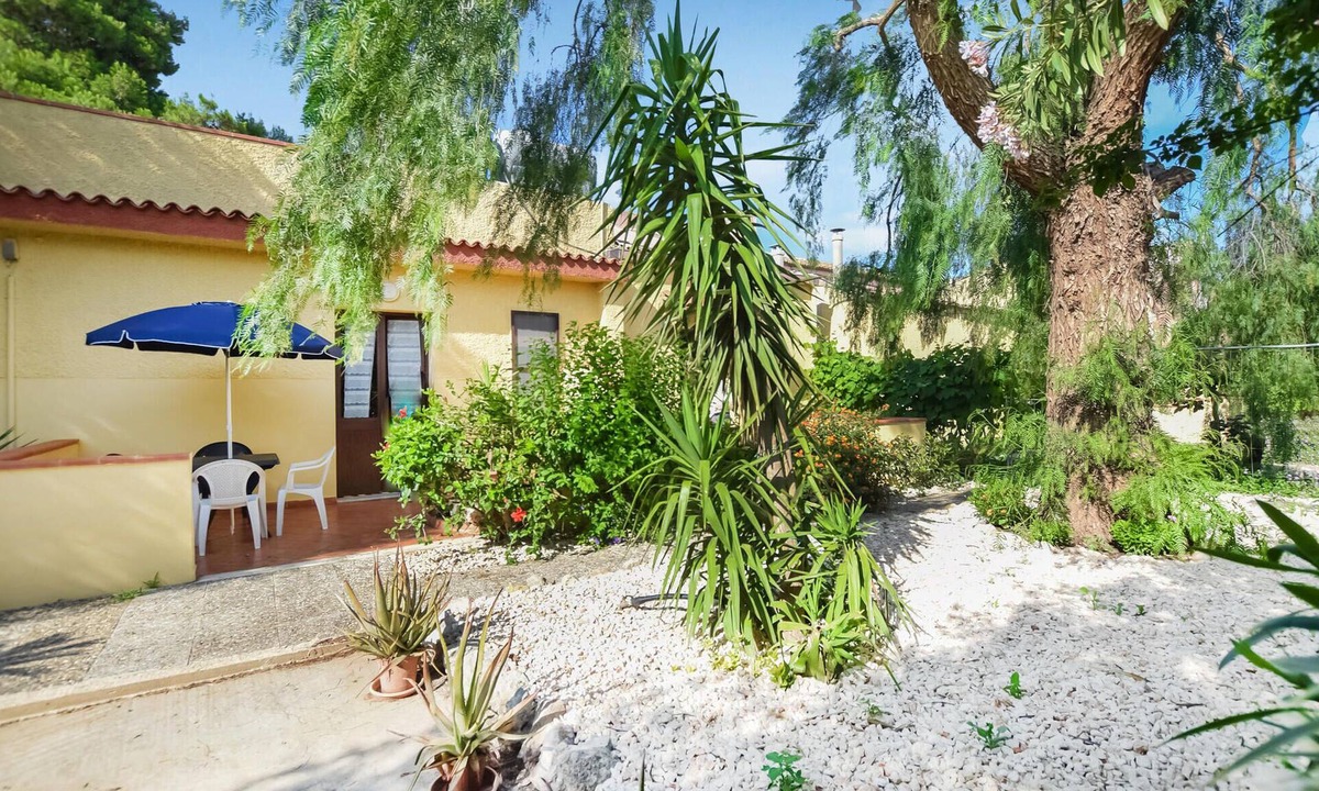 Maeggio House | Cozy home in Siracusa with house a panoramic view