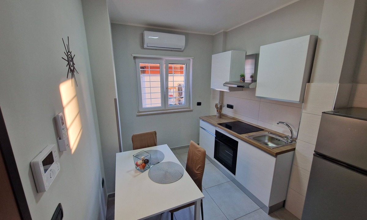 Naples Apartment | Cozy little apartment consisting of bedroom living room-kitchen and bathroom