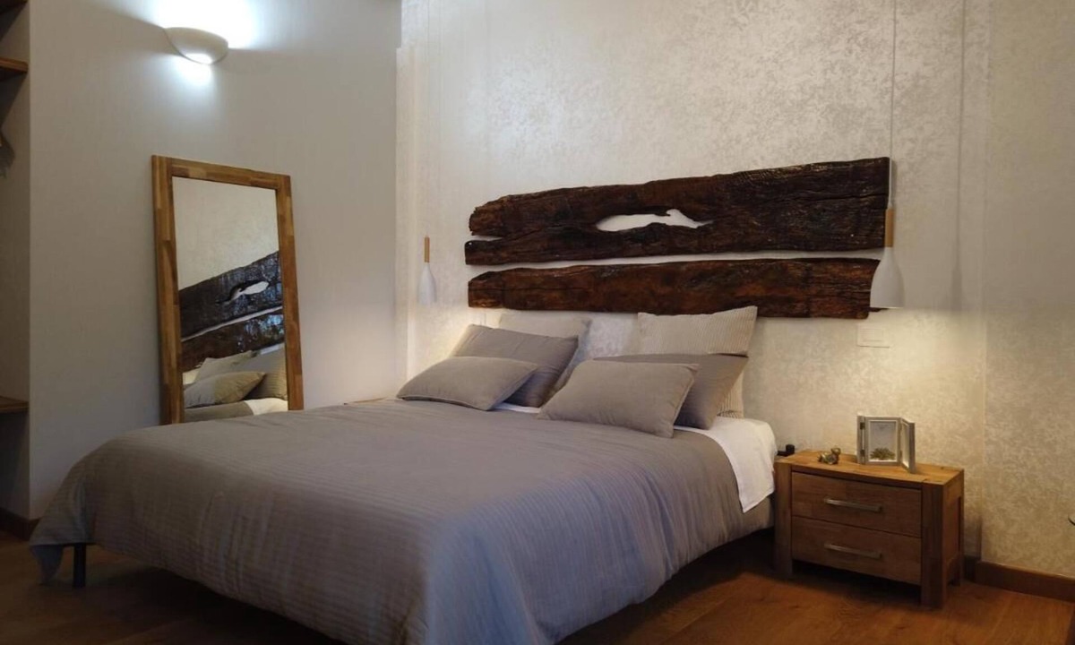 Amantea Bed & Breakfast | Cozy room, surrounded by greenery and from a breathtaking view