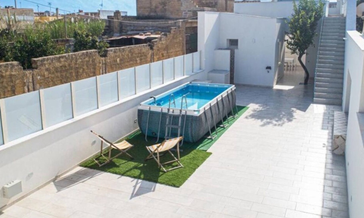 Tre Fontane Villa | Cozy seaside villa a few meters from the beach for couples and families