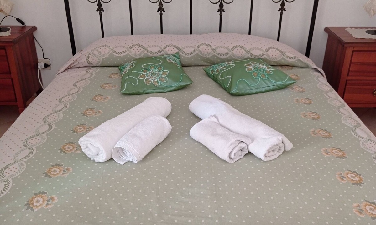 Calatabiano Apartment | D63 Bilo De Luxe 4 beds in residence with swimming pool, tennis court
