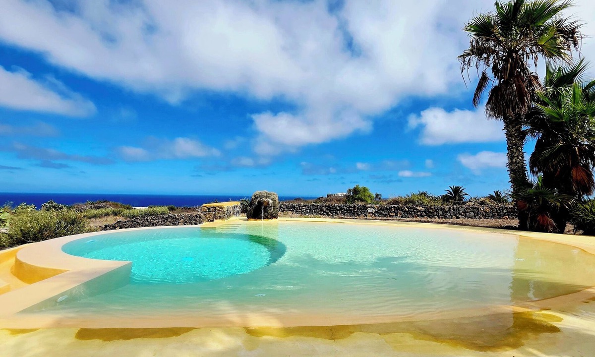 Pantelleria Villa | Dammuso Relax Pantelleria with private pool exclusive use