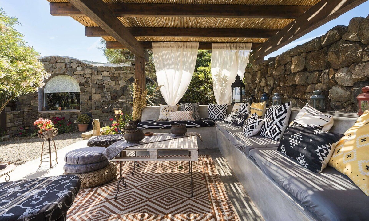 Pantelleria Villa | Dammuso with pool and wonderful outdoor spaces