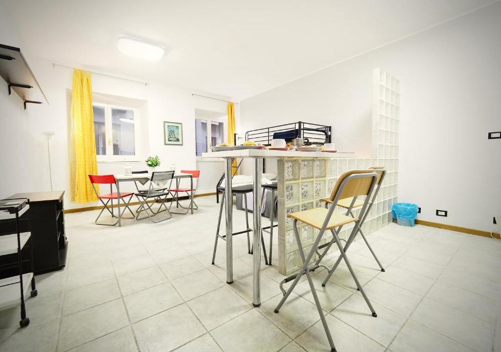 Genoa Historical Centre Apartment | DIMORA SOTTORIPA 7 - di fronte all'Acquario - GENOVABB IT