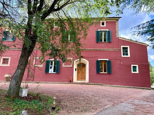 Chianni Villa | Dimora storica del 1600 con vista mozzafiato e cappella privata