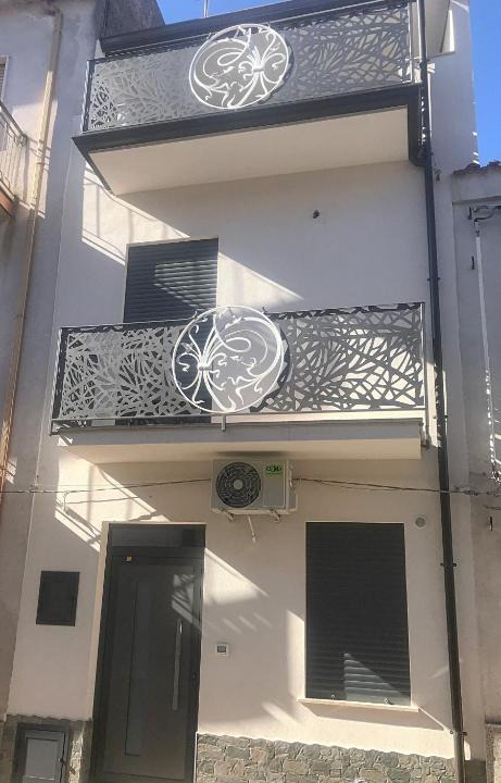 Capri Leone Apartment | "DOMUS LEONE" - Nel Borgo di Capri Leone