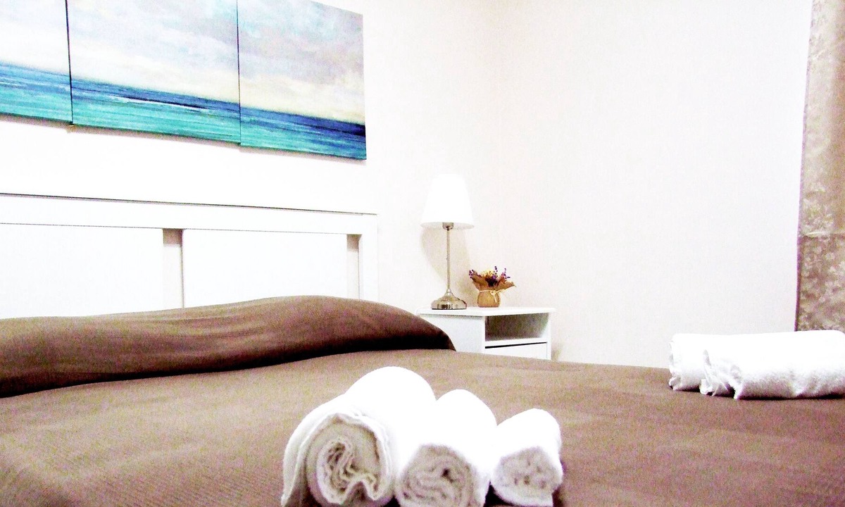 Noto Historic Centre House | Ducezio rooms (small)