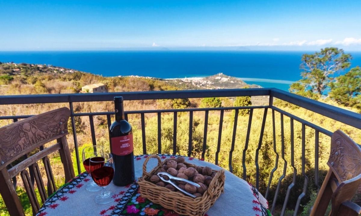 Naso Apartment | Edera - 2-bedroom apartment with balcony and panoramic sea view