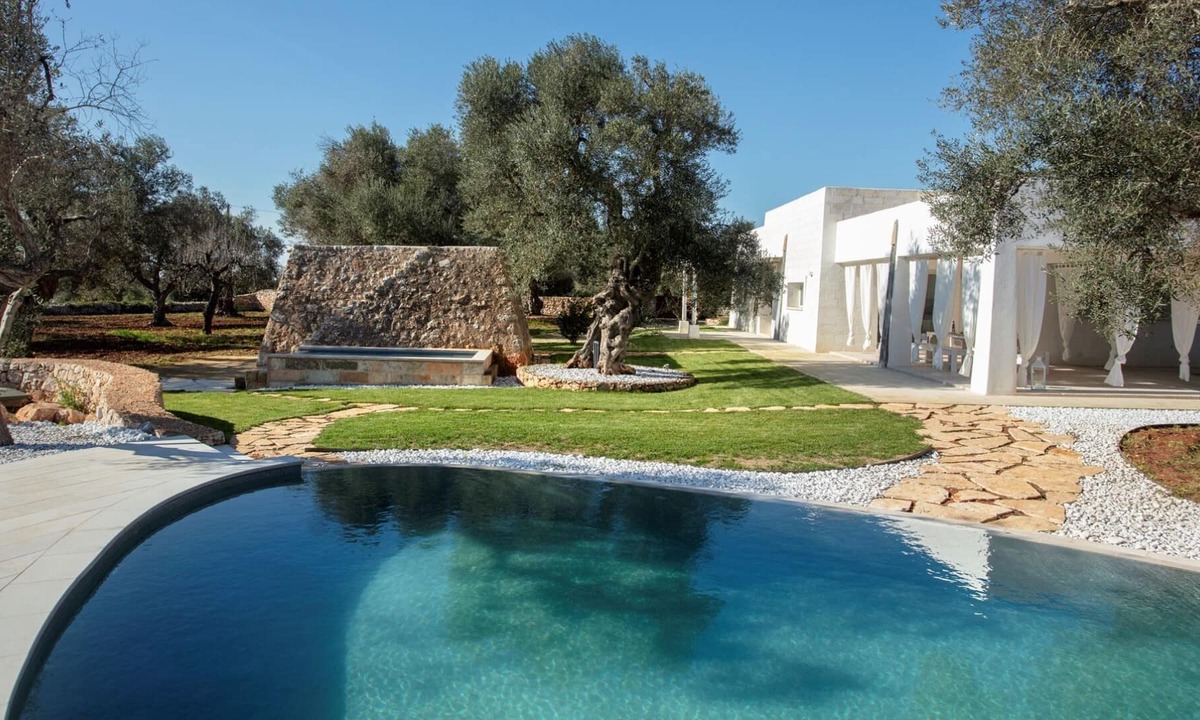 Torre Vado Villa | Elegant and refined villa with pool immersed into the mediterannean bush
