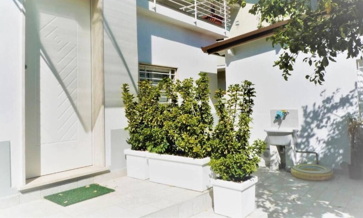 Ex Campo d'Aviazione House | Elegant apartment + annex near the sea