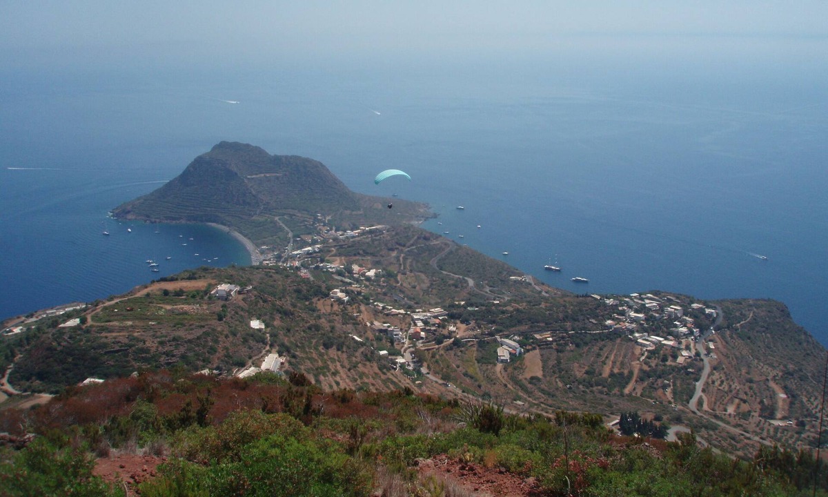 Filicudi Porto Villa | EOLIAN INDEPENDENT HOUSE