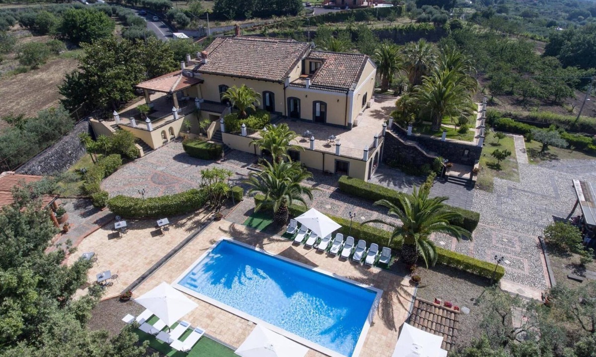 Piedimonte Etneo Villa | Exclusive Villa with Private Pool and Etna View