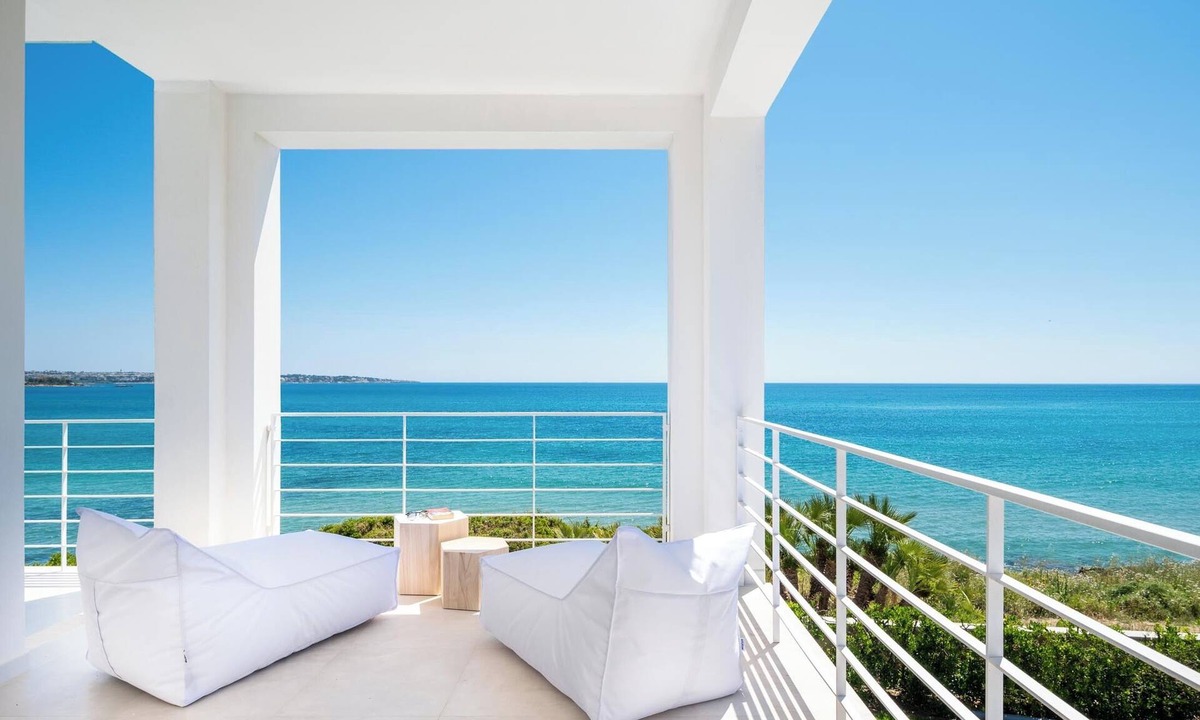 Arenella Villa | Exentia Stays - Luxury Seafront Villa in Syracuse (Arenella), Sicily