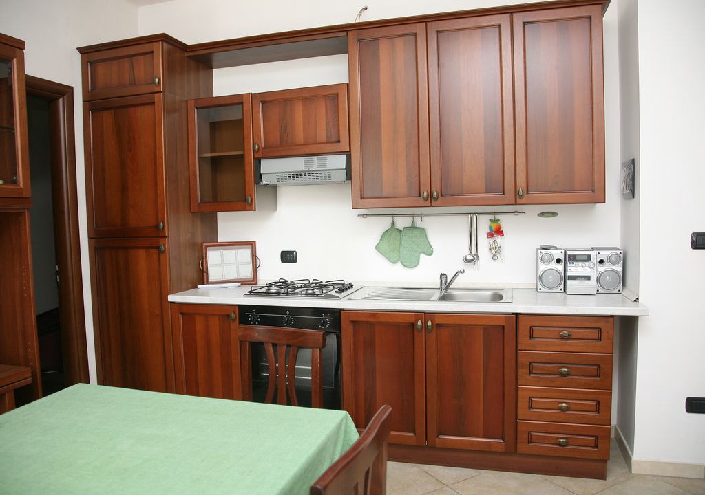 Oria Bed & Breakfast | Family room 5 in Residence Angelica, sleeps 4, kitchen wall