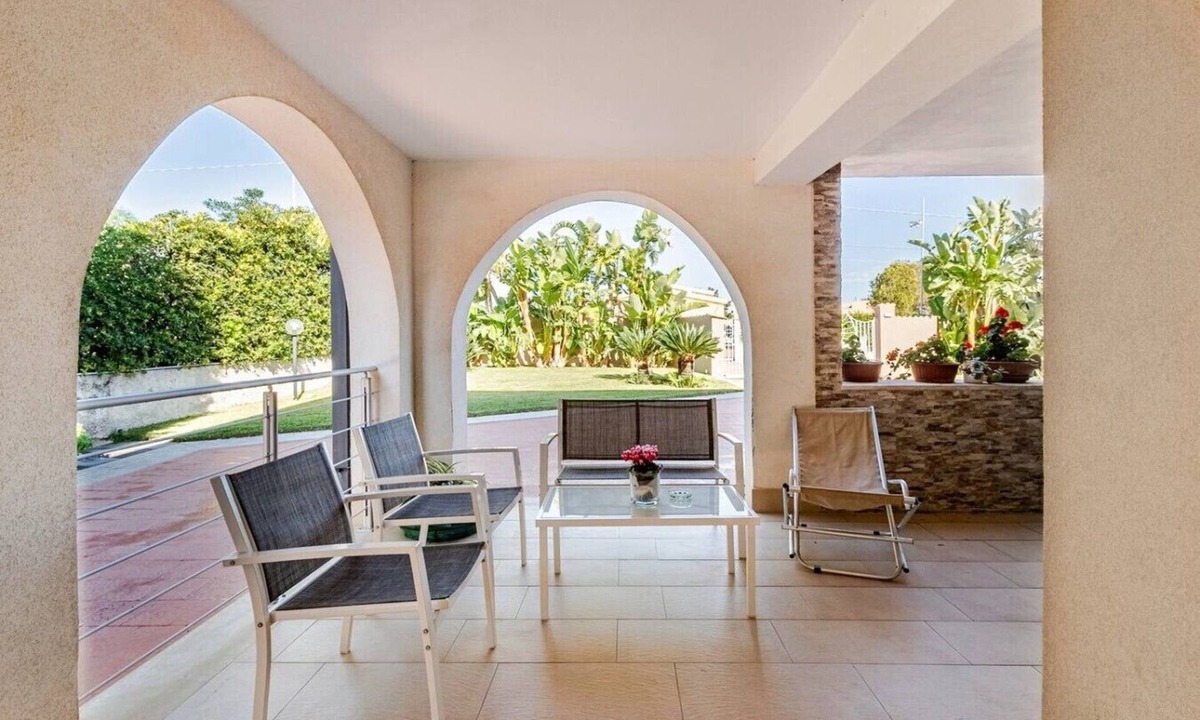 Ognina Apartment | Family Vacation in a Villa with Bikes and a Terrace