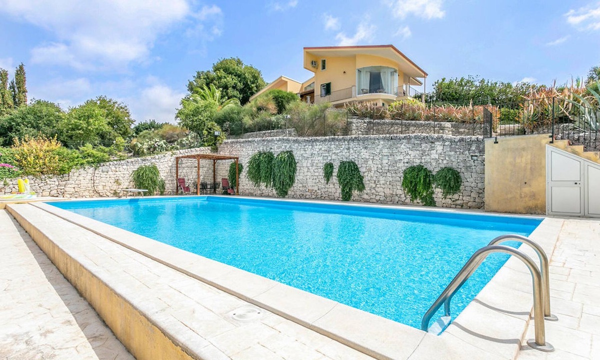 Casa Papa Villa | Fantastic villa with a view and large pool