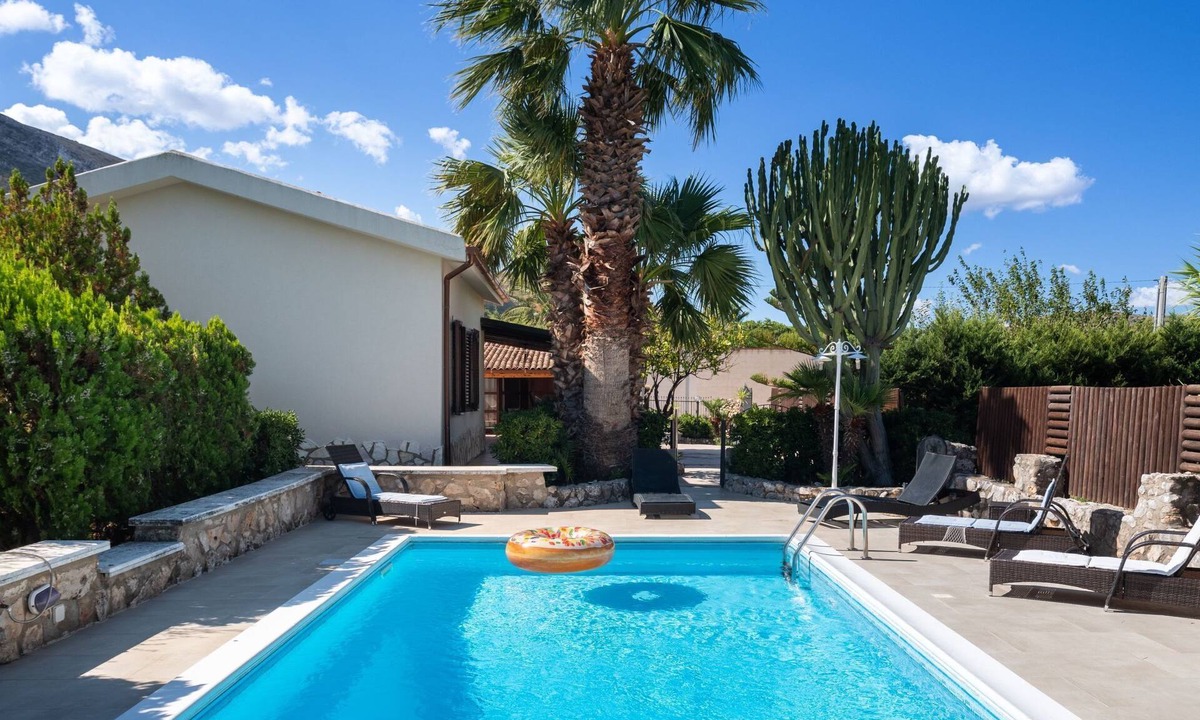 Castellammare del Golfo House | Ferienvilla "Nicole" mit Blick auf das Wasser by Interhome