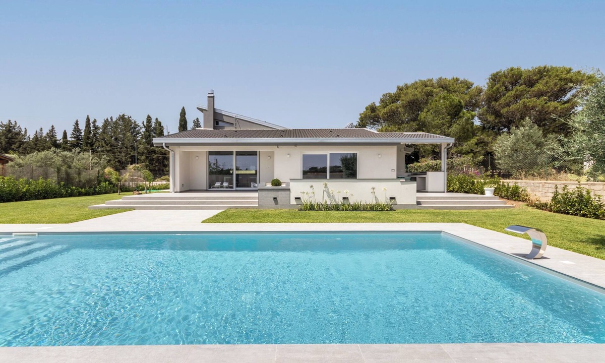 Chiusa Cavalli Villa | FlaBen Luxury Villa - Two Bedroom Villa, Sleeps 4