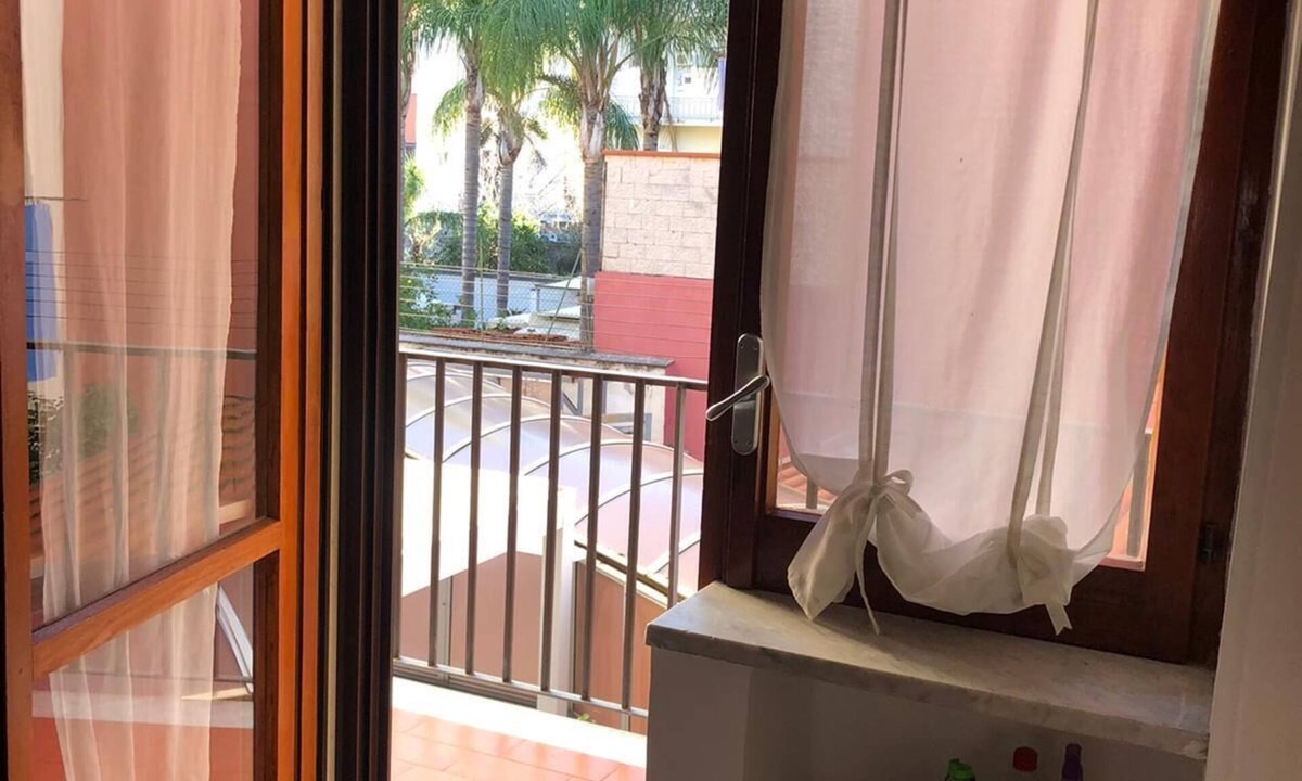 Torre Annunziata Apartment | Frank House: between Naples, Pompeii and Sorrento