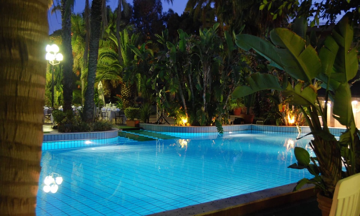 San Giovanni la Punta Hotel | Garden Hotel