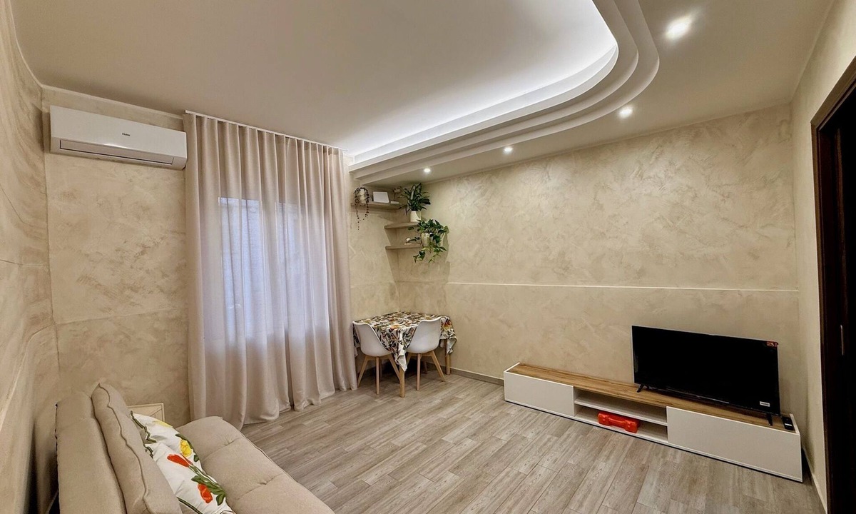 Palmi House | Gea Home Palmi - Sleeps 8 3 Bedrooms 3 Bathrooms