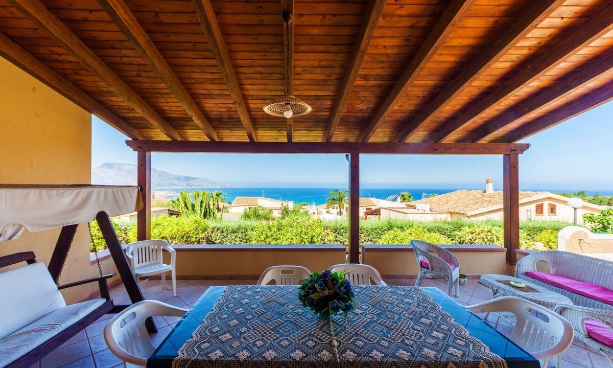 Custonaci House | Gemütliches Haus in Custonaci mit privatem Pool by Interhome