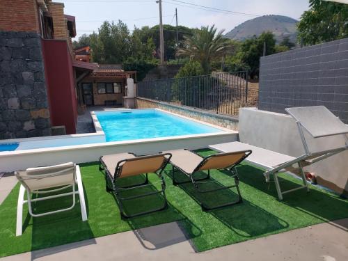 Zafferana Etnea House | Giardino d'Estate - Villa con piscina