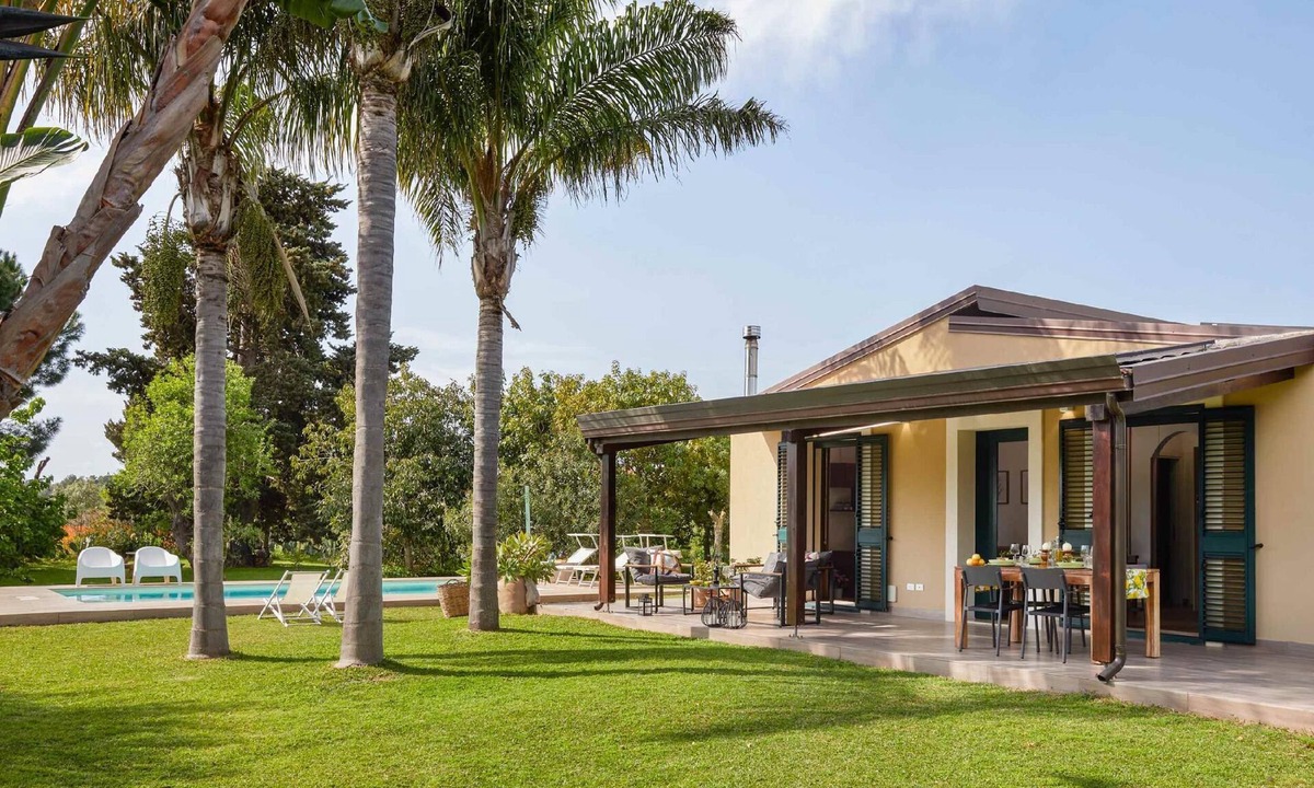 Noto Marina Villa | Giardino di Limoni eco friendly villa, pool