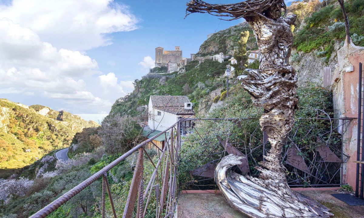 Roccalumera House | Gorgeous home in Roccalumera with WiFi