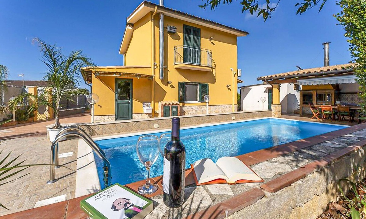 Trabia House | Gorgeous home in Trabia