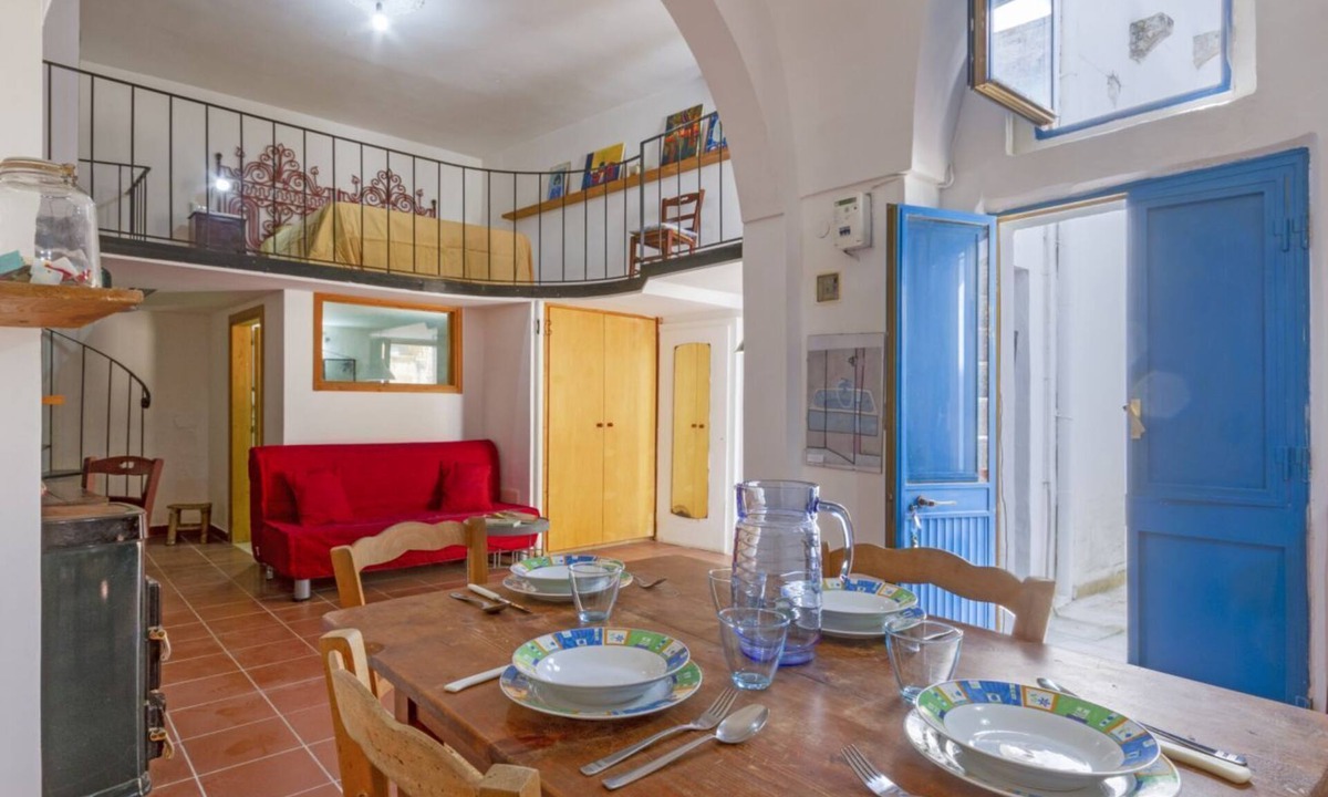 Cannole Apartment | GuestHost - Paola House