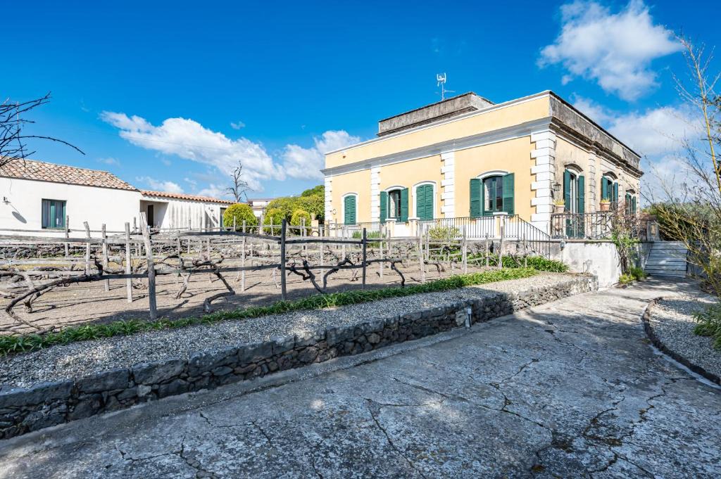 Trecastagni Villa | GuestHost - Villa Ninina in the Heart of Etna Park