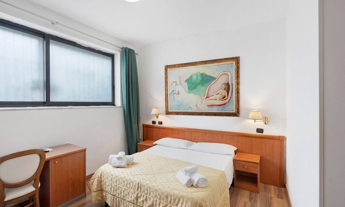 Torre Annunziata Apartment | H Pompeii Ruiins Apartment Hotel - Standard Double Room 3