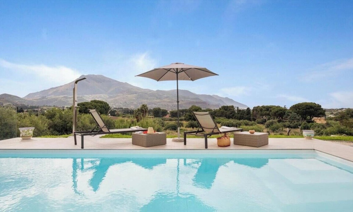 Castellammare del Golfo House | Historic villa overlooking Scopello sea stacks