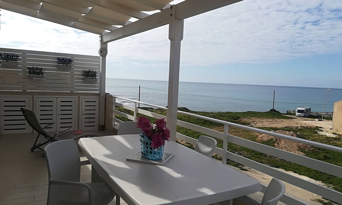 Torre di Mezzo House | Holiday Apartment Vista Mare between the places of "Montalbano"