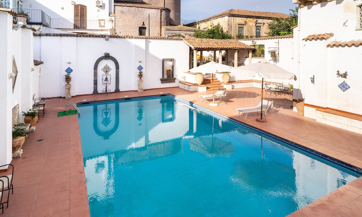 Coste Apartment | Holiday Apartment "Don Camillo" with Sea View & Wi-Fi