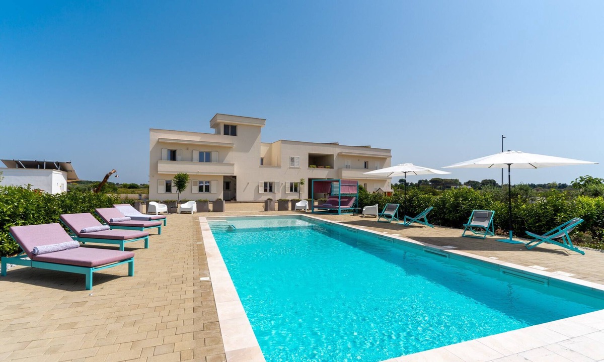 Galatone Apartment | Holiday Apartment 'Le Scuderie 11' with Shared Pool, Shared Garden & Wi-Fi