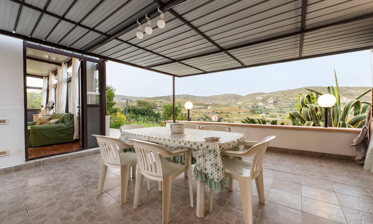 Realmonte House | Holiday Home 'Casa Montereale' with Sea View, Private Terrace and Wi-Fi