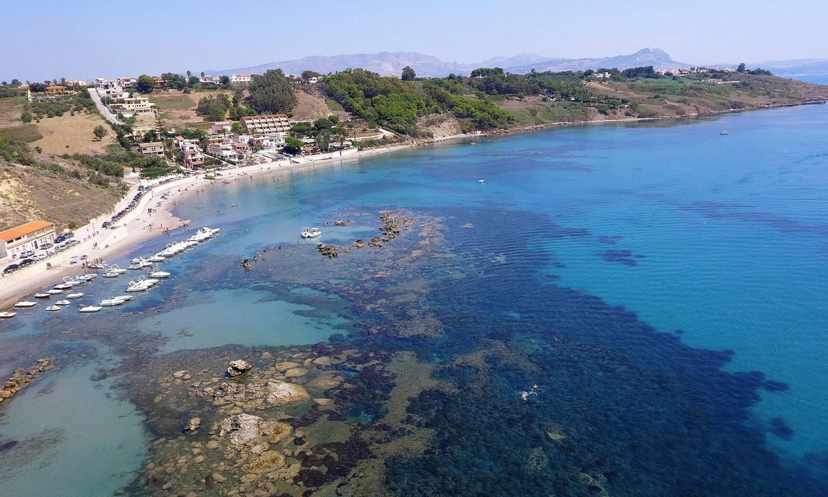Tonnara di Bonagia Apartment | Holiday Home for 5 People, 200 Meters From the sea and Free Wi-fi