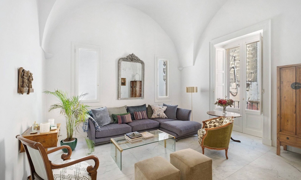 Centro Storico House | Holiday Home 'Nardo - Piano Nobile' with Private Terrace, Wi-Fi and Air Conditioning